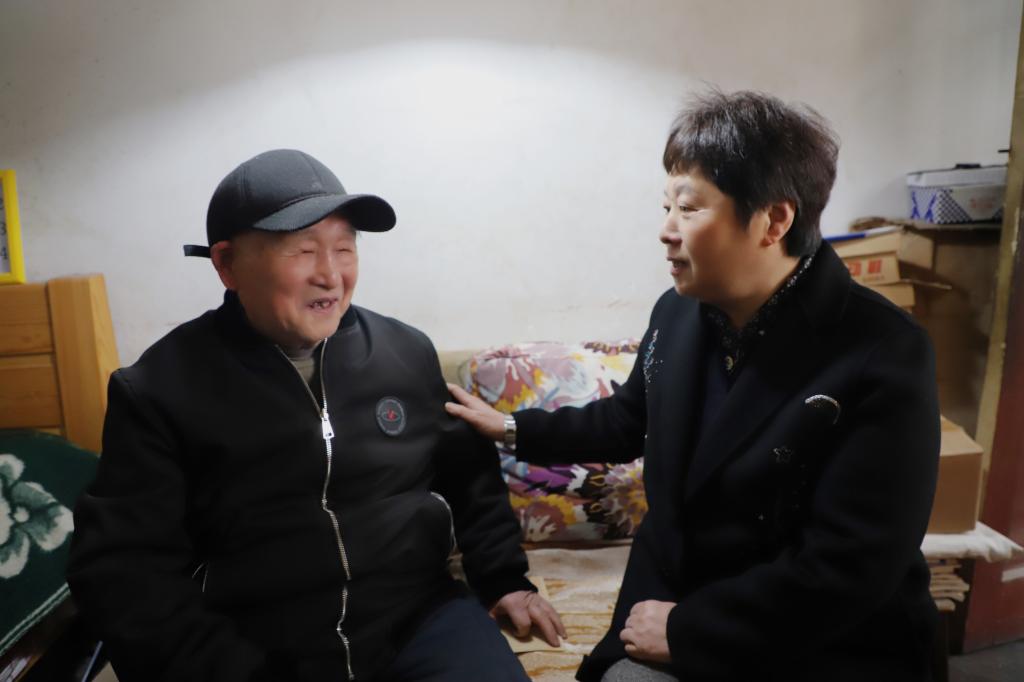 E7B38BC87BF2E80F3DD08BD90BF_34FBBA0E_B94E