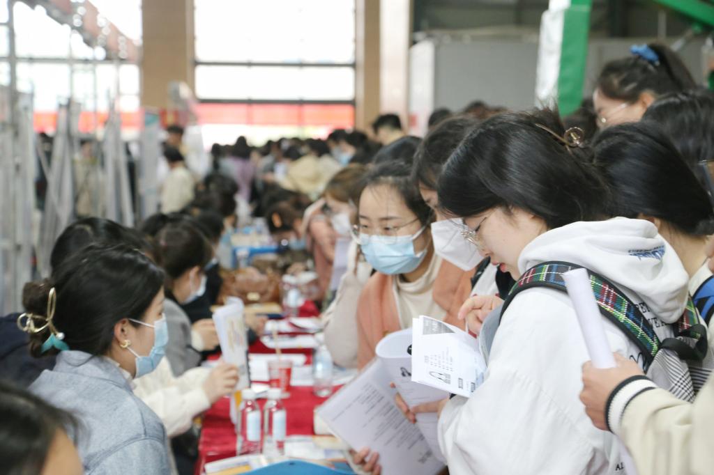 2B6FFC8AB088AAA262D8020D43E_EF55BAFF_12C63