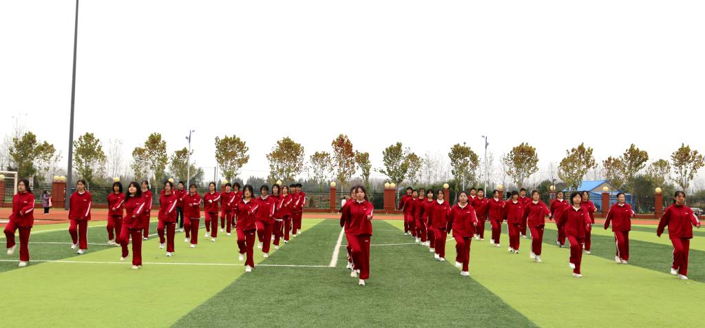 B6316EED45A2E1B2AF7BB7FE4BE_EE72F16C_10D26