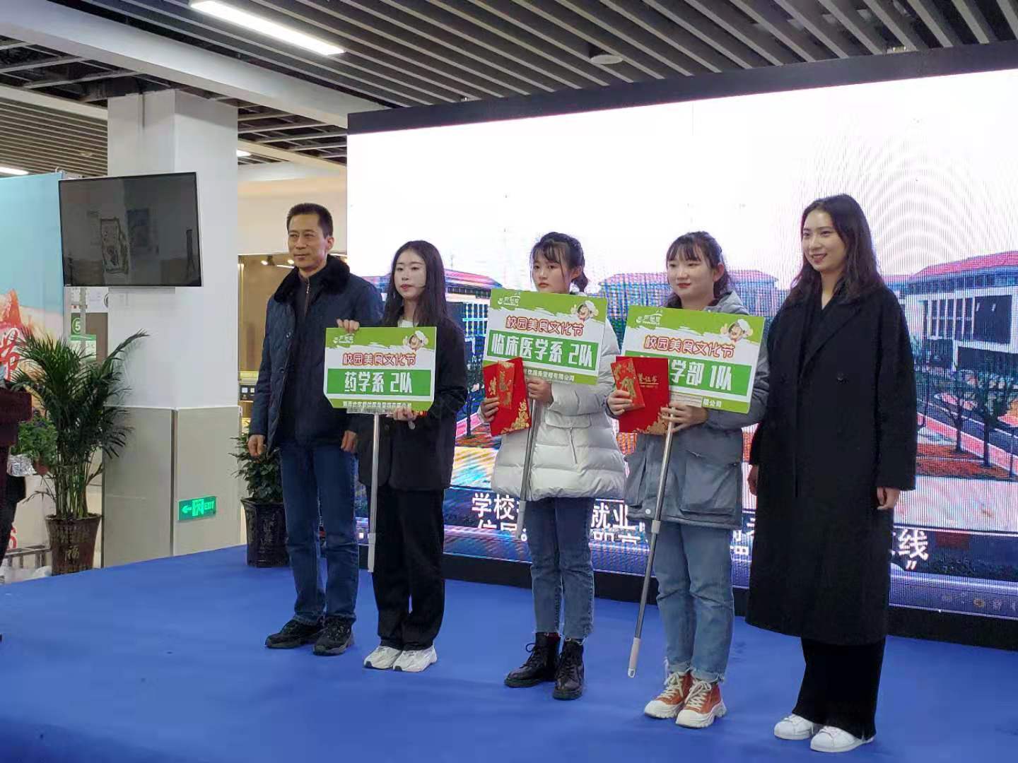 0E380119F728EF329FD28345953_77411C5A_26ACF.jpg?e=